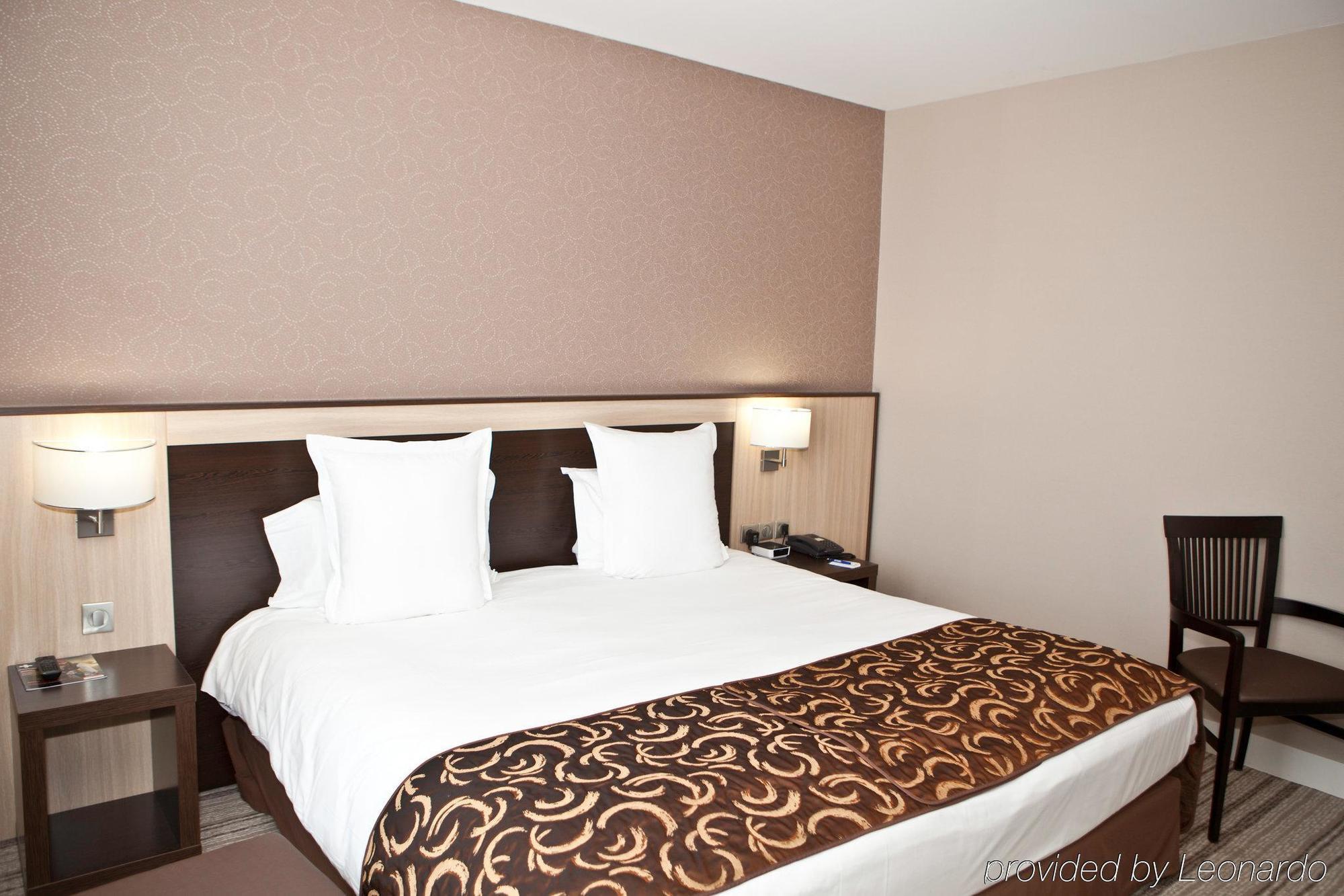 Best Western Plus Hotel Malherbe Caen Room photo