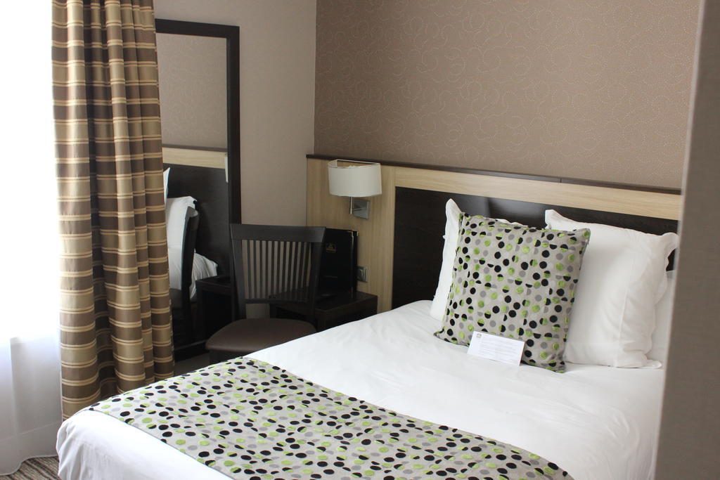 Best Western Plus Hotel Malherbe Caen Room photo